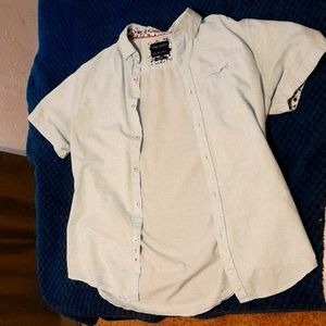 Denim & Flower. Slim Fit Large Casual Button Down Shirt.